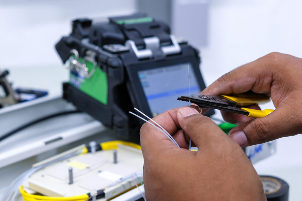 Fiber,Optic,Welding,Splicing,Connection,Internet,Signal,And,Wire,Connection
